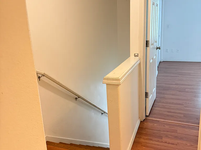 8697 NE Tennyson Ln — Photo 11