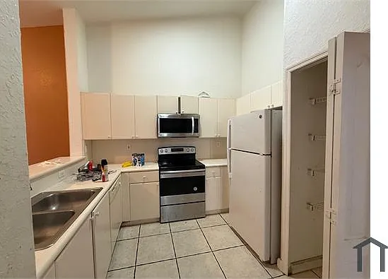 2811 SE 17th Ave #206 — Photo 5