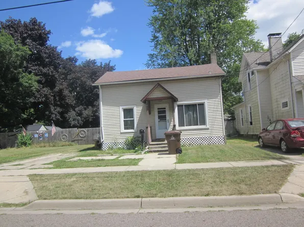 314 N Sheldon St, Charlotte, MI 48813