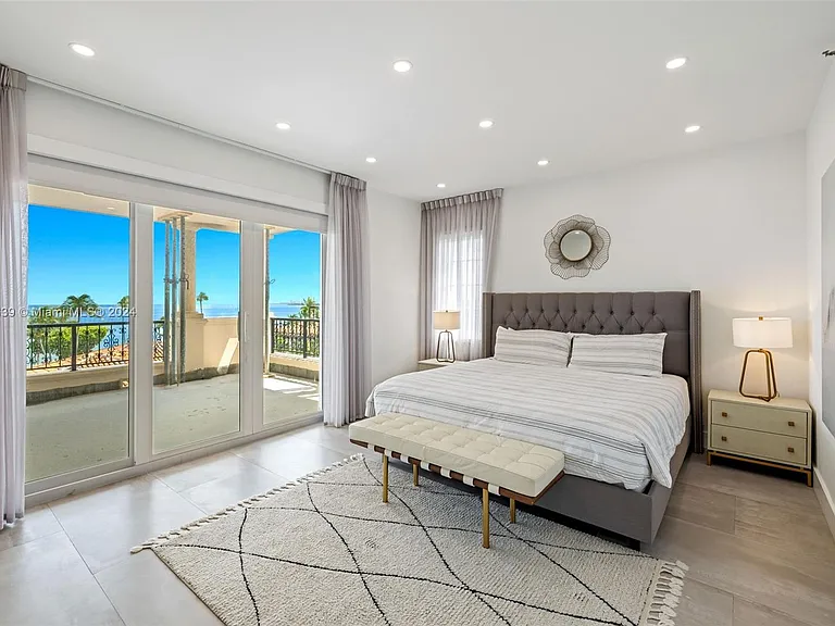 19144 Fisher Island Dr #19144 — Photo 18