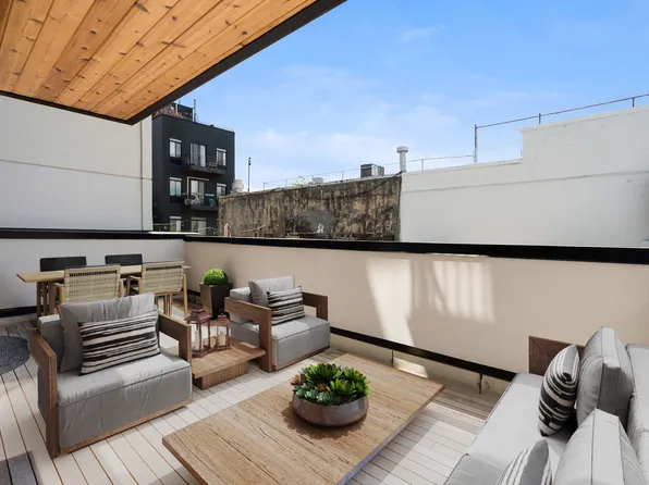 419 Manhattan Avenue image 1 of 10