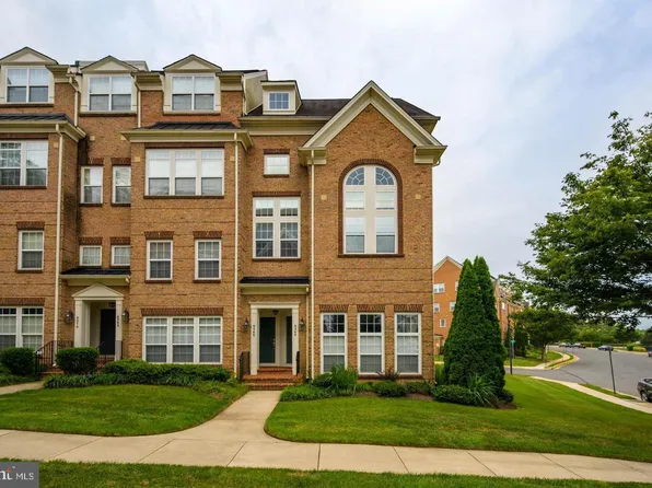 9564 Walker Way, Manassas Park, VA 20111