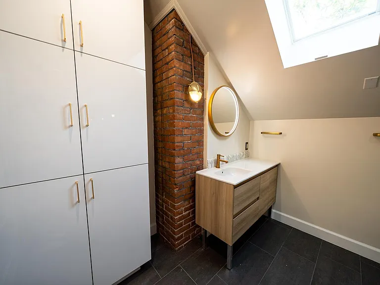 Upstairs hall bath