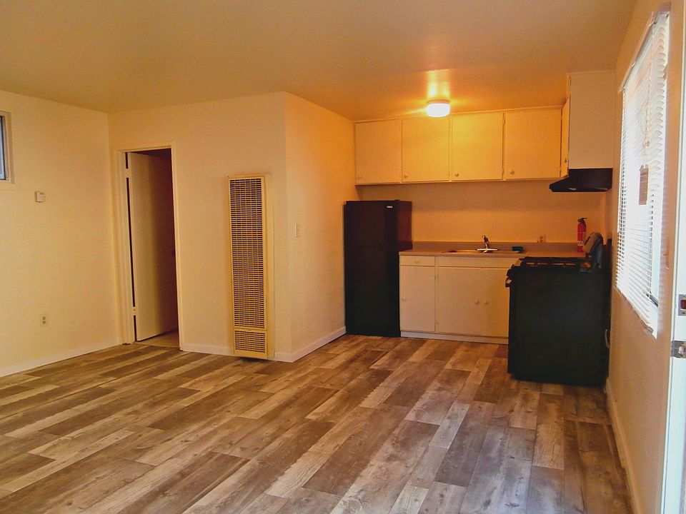1st image of 32301 N Harbor Dr