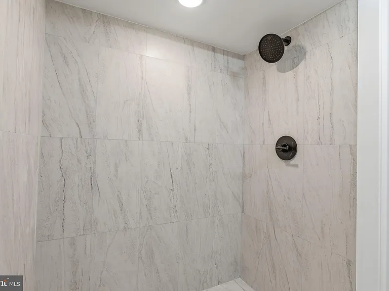 617 W Cumberland St #1 — Photo 14