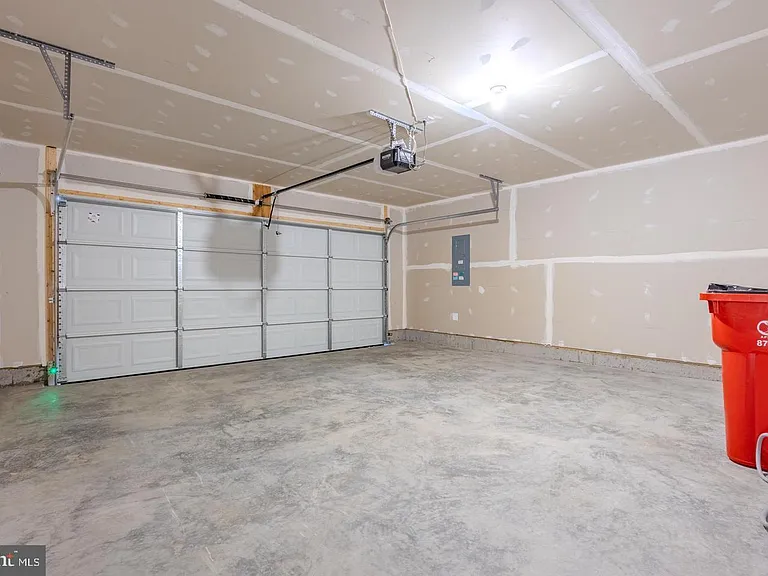 110 Charing Cross Dr — Photo 19