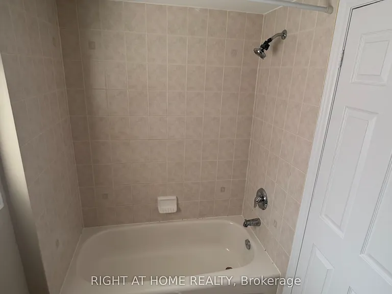 476 Mahogany Ct — Photo 20