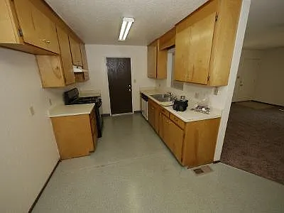 472 Foothill Ct #2 — Photo 5