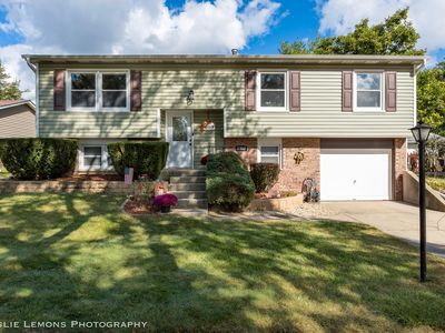 2302 Dalewood Pkwy, Woodridge, IL, 60517
