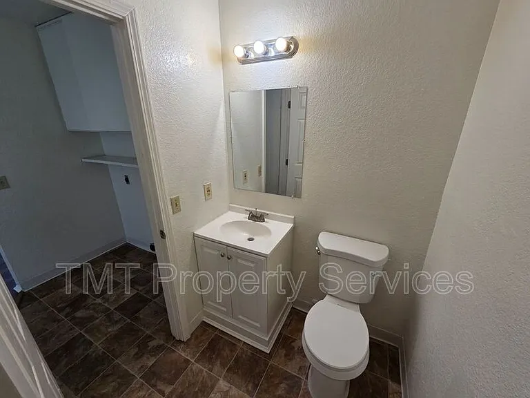 228 McFarland St #6 — Photo 18