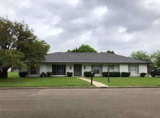 4337 Winding Way, Benbrook, TX 76126