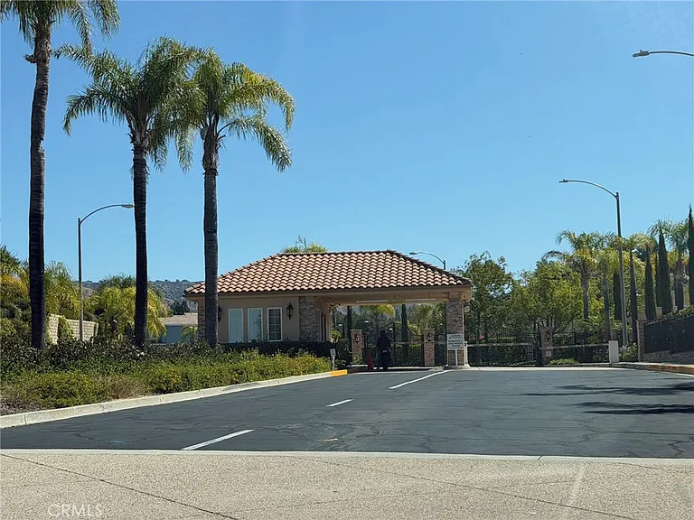 19823 Mariposa Pines Way — Photo 32