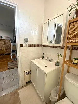 Rented by Bouklis Group | media 6