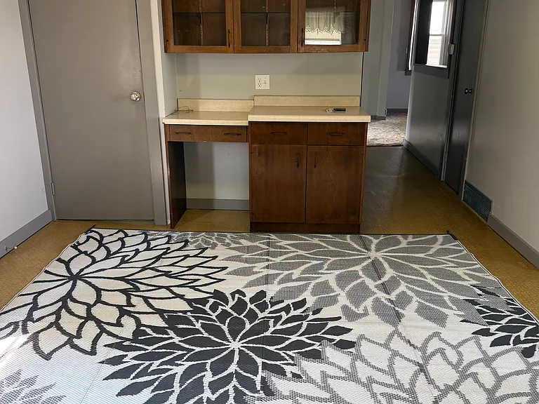 215 N Canada St — Photo 5