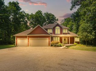 2850 Lee Marie Dr, Adrian, MI 49221