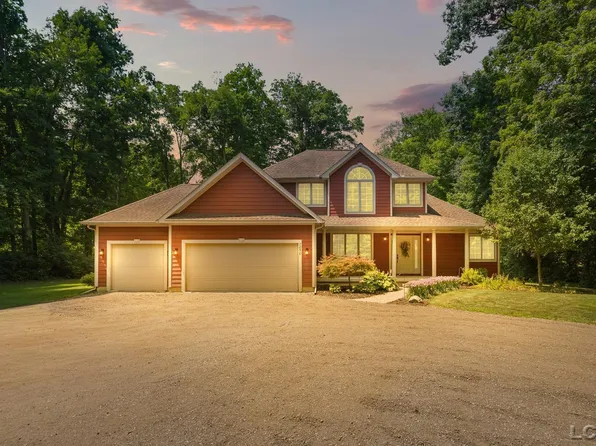 2850 Lee Marie Dr, Adrian, MI 49221