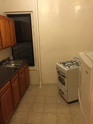 Rented by Bohemia Realty Group | media 18