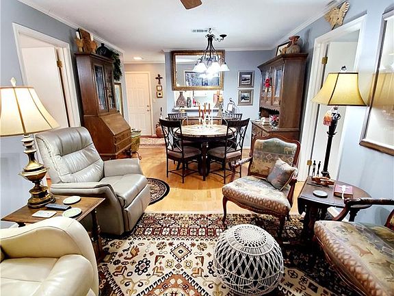 4th image of 1747 Jack Warner Pkwy APT 203-B