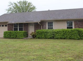 906 Jeffrey Dr, Muskogee, OK 74403