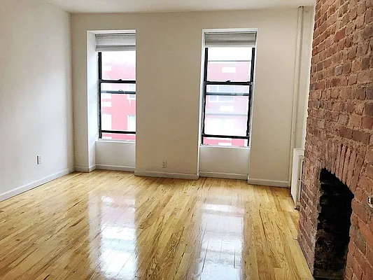 Rented by Compass | media 28