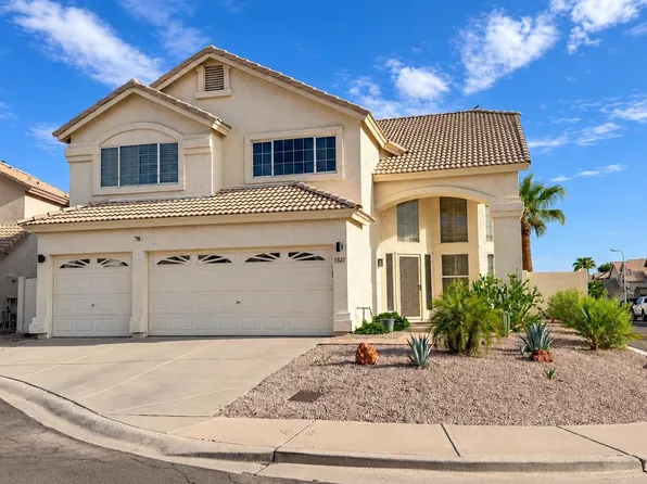 1327 E HIDDENVIEW Drive, Phoenix, AZ 85048