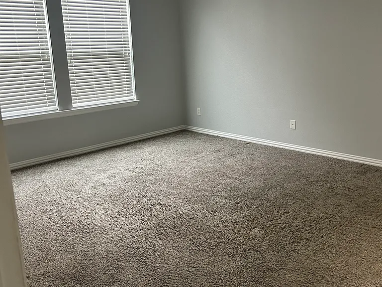 236 Birdbrook Dr — Photo 2