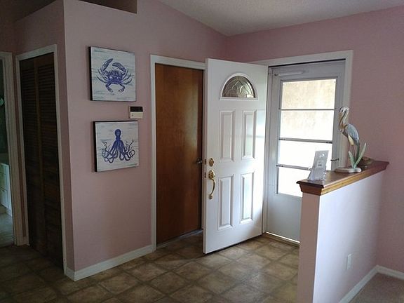 2nd image of 15 Penn Manor Ln
