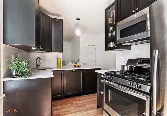 2nd image of 264 6th Ave APT 3A