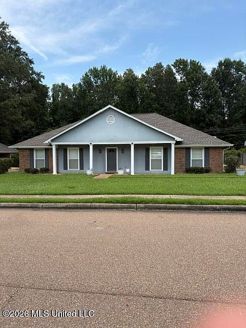 1st image of 1042 N Azalea Dr
