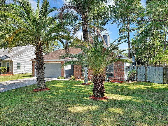3rd image of 3947 English Colony Dr N