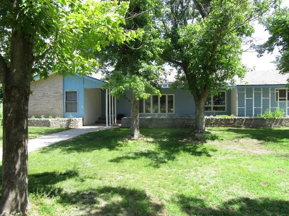 740 S Wilderness Rd, Garden City, KS 67846