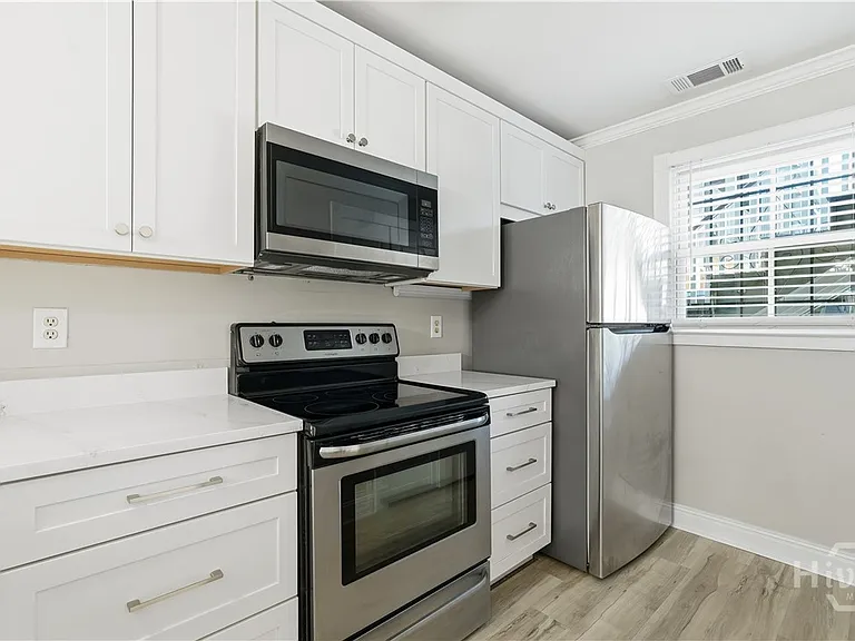 431 Montgomery St #A — Photo 8