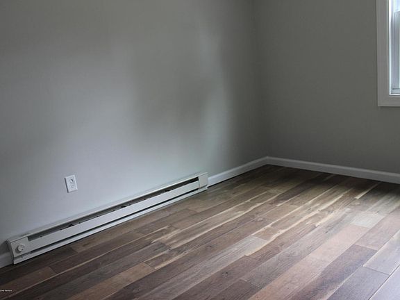 5th image of 725 Monmouth Pkwy