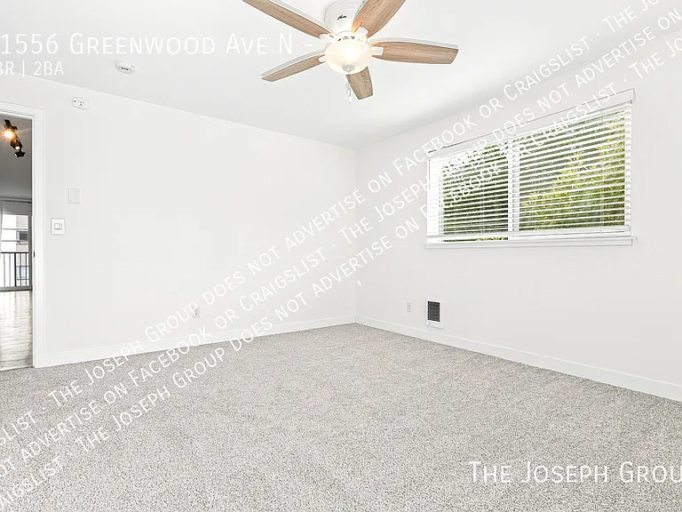 11556 Greenwood Ave N #203 — Photo 7