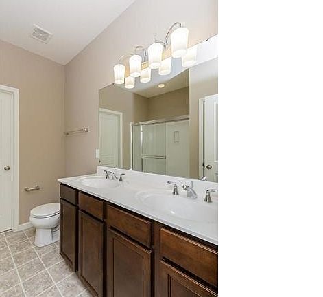 Master Bath with Double Bowl Vanity