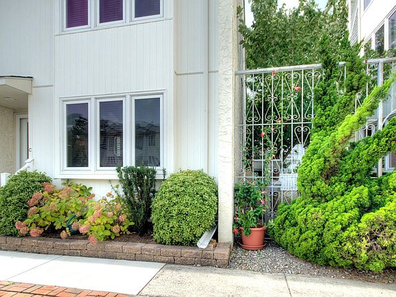 2nd image of 14 Atlantic Ave #3