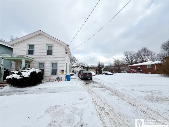 58 Ruggles St, Dunkirk, NY 14048