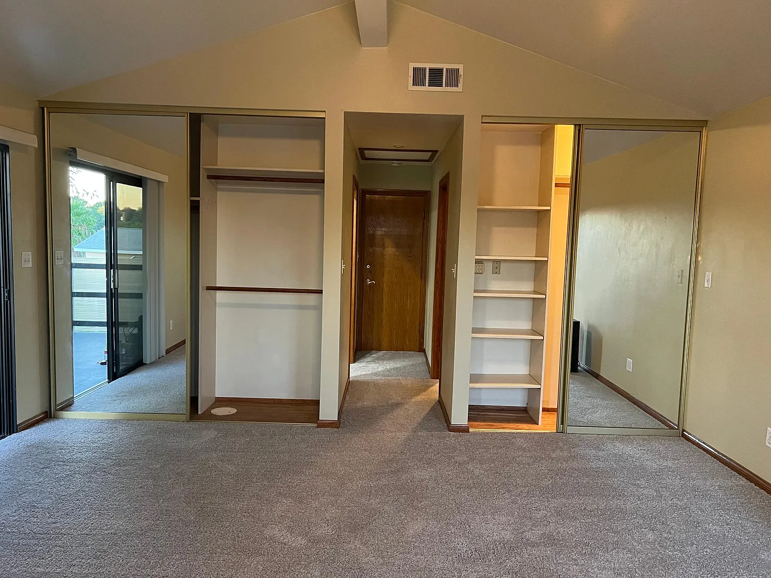 Studio, 430 sqft, $1,500 — Photo 4