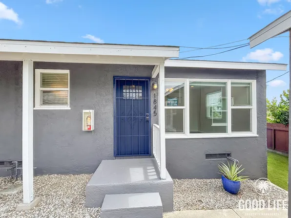 Charming 2BD/1BA South Park Unit with Canyon Views, Turf Yard & In-Unit Laundry, 1845 Edgemont St, San Diego, CA 92102
