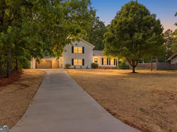 54 Stonewood Frst, Toccoa, GA 30577