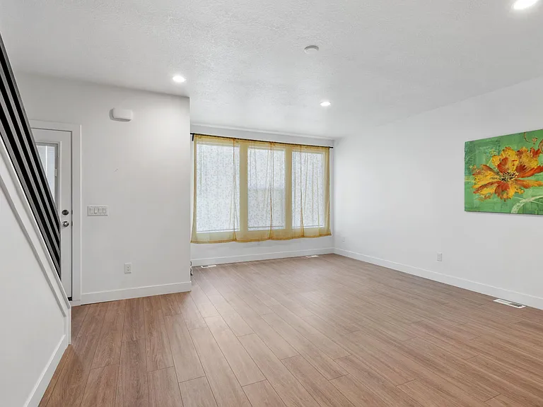 120 Abbeville Ct #10 — Photo 4