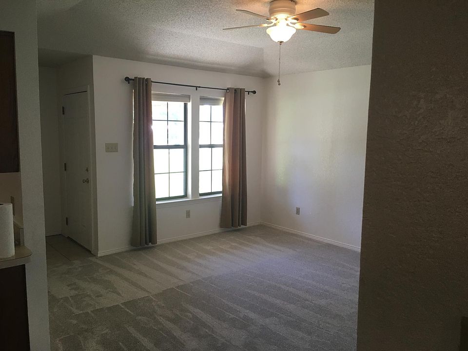 2nd image of 107 N Eastern St APT 2