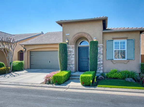 4226 Serena Ln, Clovis, CA 93619