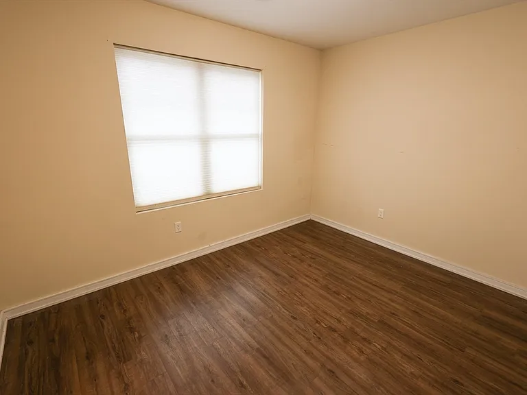 332 Talbot Ave #5 — Photo 13