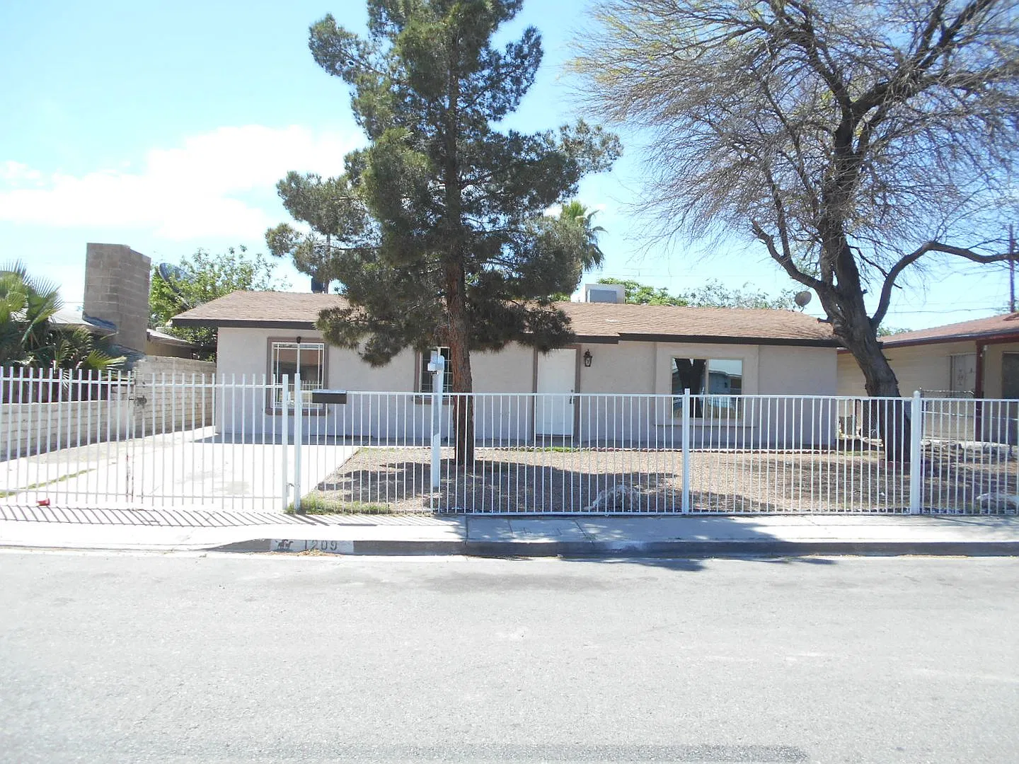 Amazing Single Story Home with Separate Studio! — Photo 1