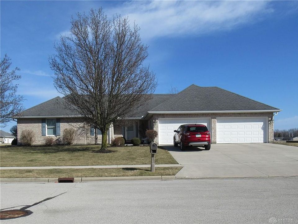 1st image of 599 Bur Oak Dr