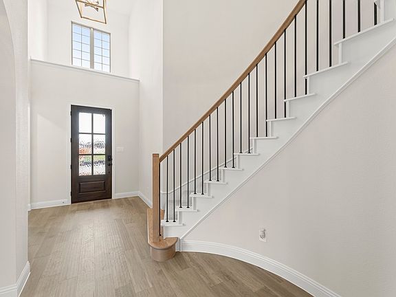 3rd image of 240 S Bee Balm Rd