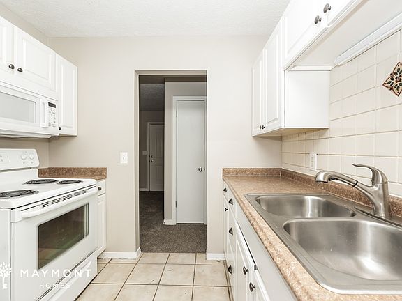 5th image of 103 Kentwell Dr