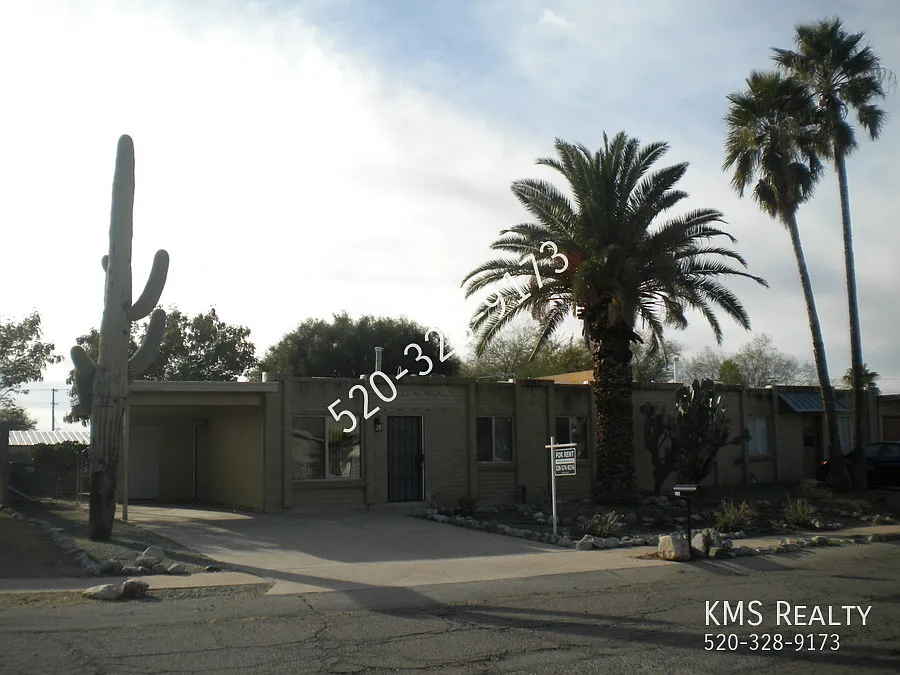 3636 S Marvin Pl