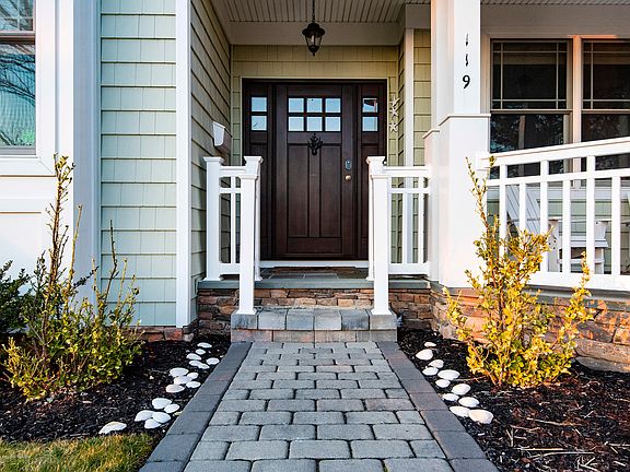 4th image of 119 Seaside Pl